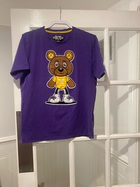 BKYS size Medium T-shirt good condition
